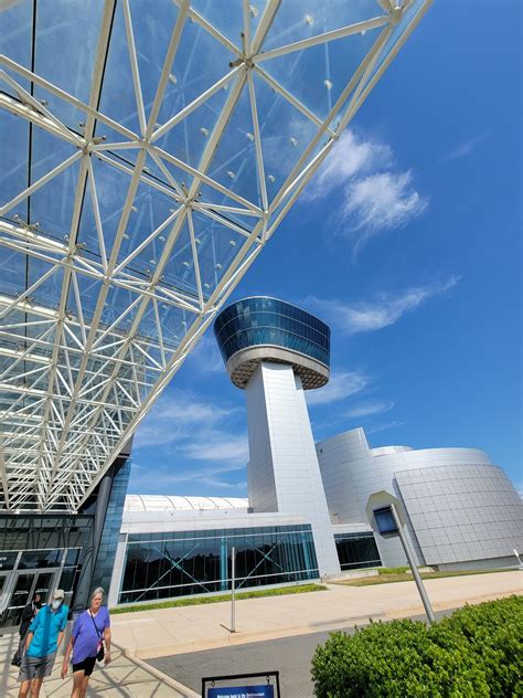 Reach for the Stars at the Udvar Hazy Air and Space Museum - MidAtlantic Daytrips