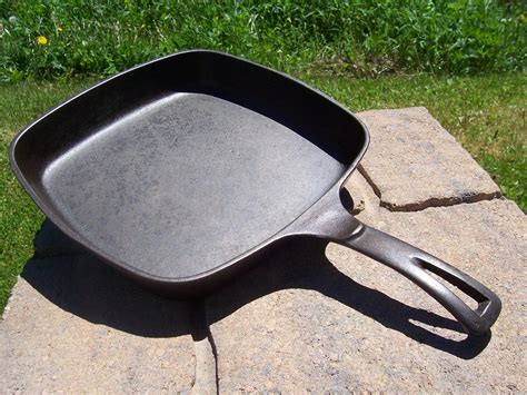 Vintage Cast Iron Wagner Ware 10 inch Square Skillet Sydney