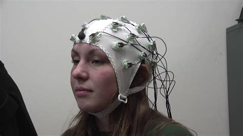 Electroencephalogram (EEG) Demonstration - YouTube