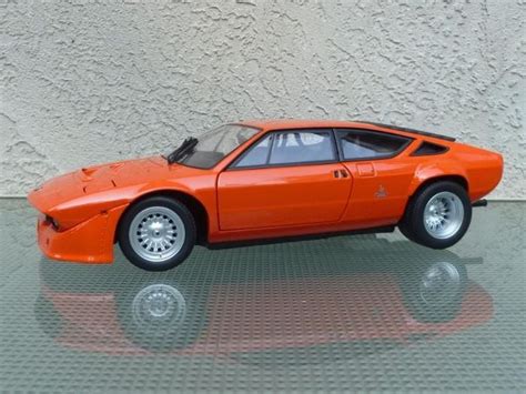 Kyosho - 1:18 - Lamborghini Urraco Rally - Ancestor to Urus - Catawiki