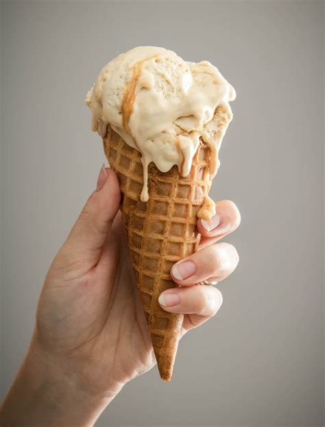 Caramel Ice Cream Recipe - Serving Ice Cream