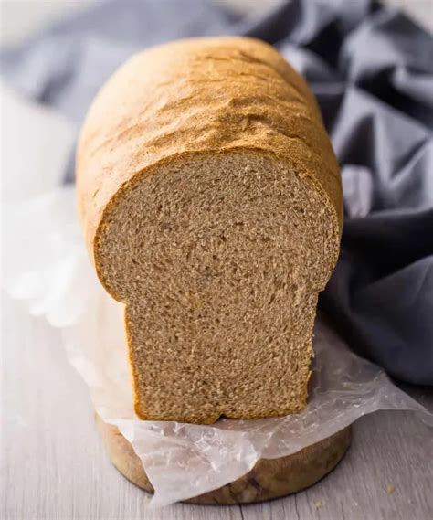 Essential Blends Whole Wheat Bread, For Restaurant, Packaging Size ...