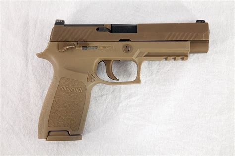 Sig Sauer M17: You Can Buy the Same Pistol the U.S. Military Uses | The National Interest