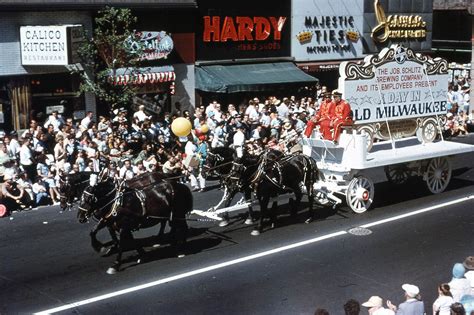 Amazing images capture Milwaukee's first Great Circus Parade