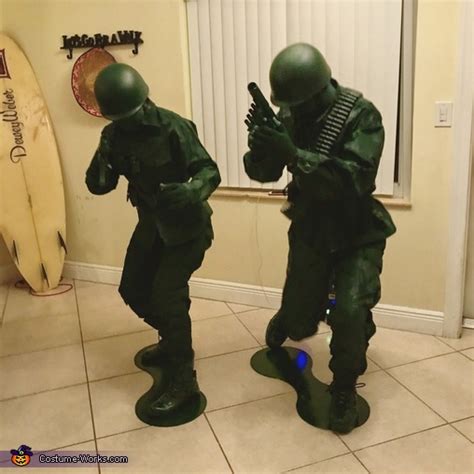 Green Army Toy Soldiers Costume | How-To Instructions - Photo 2/3
