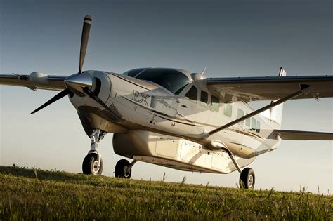 Cessna 208 Caravan I, Grand Caravan & Cargomaster picture #07 - Barrie ...