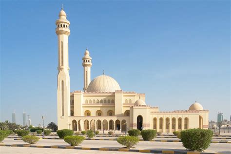 Al Fateh Grand Mosque | Nearest Attraction | Wyndham Garden Hotel