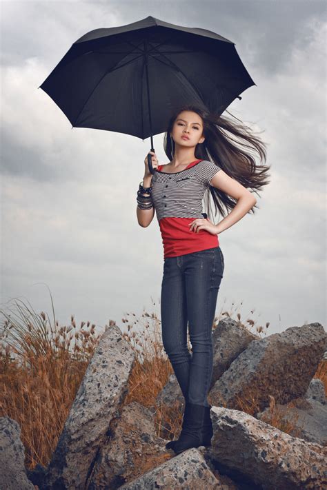 BARBIE FORTEZA For BNY Jeans | rainCHECK | Fashion, Girl hijab, Fashionista