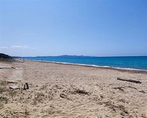 Exploring the Stunning Kalamata Beaches - Travel Out There