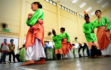 Tarian Zapin | Tarian Zapin Johor merupakan sejenis tarian r… | Flickr