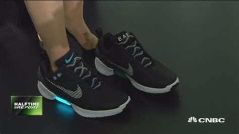 Nike unveils self-tying shoes