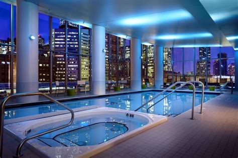 5 family-friendly hotels in Toronto with indoor swimming pools