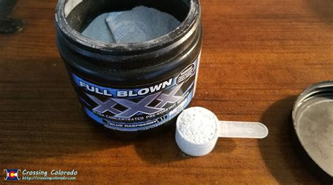 Dry Scooping: An Asinine Way to Take Pre-Workout Powders