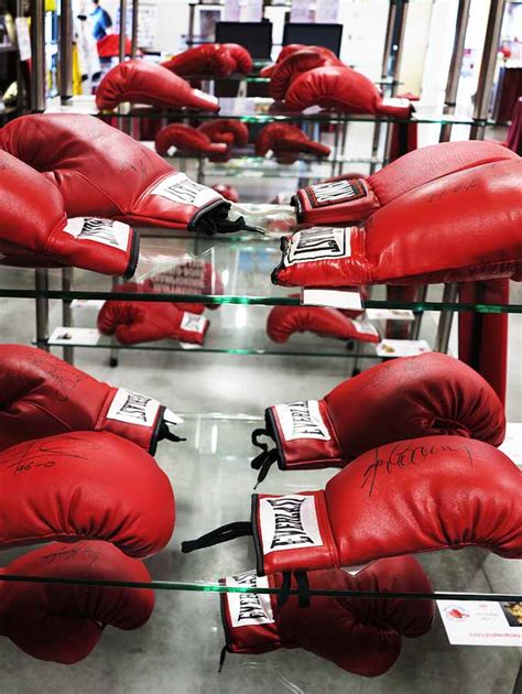 International Boxing Hall of Fame and Museum, Canastota, NY – Gloves | Arthur Taussig