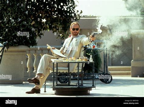 CHARLES DANCE LAST ACTION HERO (1993 Stock Photo: 31052377 - Alamy