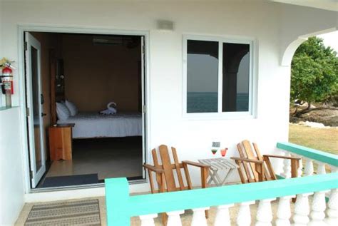 Luna Sea Inn - UPDATED 2018 Prices & Guest house Reviews (Bluefields ...