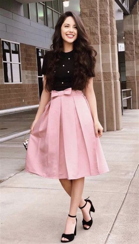 40+ Perfect Outfit Ideas With A Skirt This Summer To Try | Pink skirt outfits, Skirt outfits ...