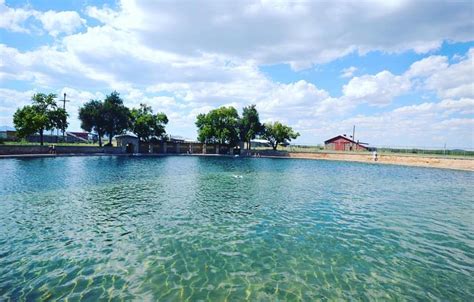 Beautiful Balmorhea State Park: A True-To-Life Texas Oasis - Texas Hill Country