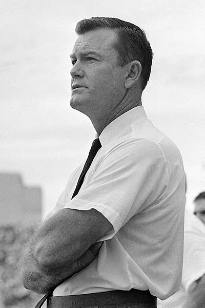 Darrell K Royal, who won three national titles as Texas coach, dies at 88 - college football