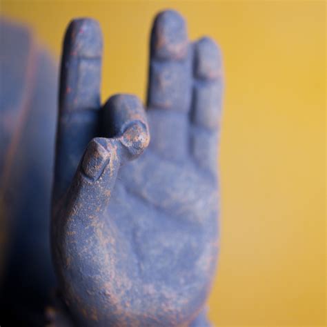 Meditation Mudras | The Shuni Mudra | Crystal Life