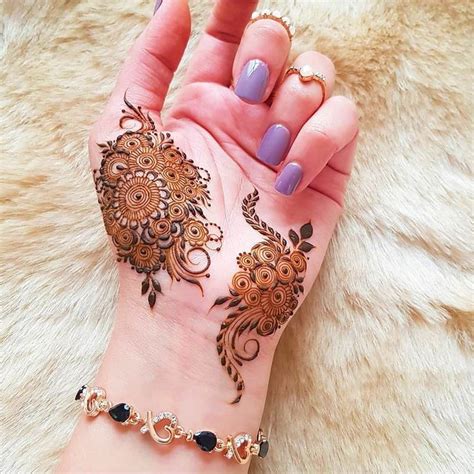 Simple Mehndi Designs Styles Easy and New Arabic Front Hand in 2023 ...