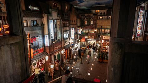 Ramen museum, Yokohama. Try out all kinds of ramen from various stalls. : r/japanpics