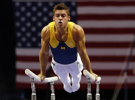 Gymnasts completely in awe of video board at Jerry Jones’ stadium | For ...