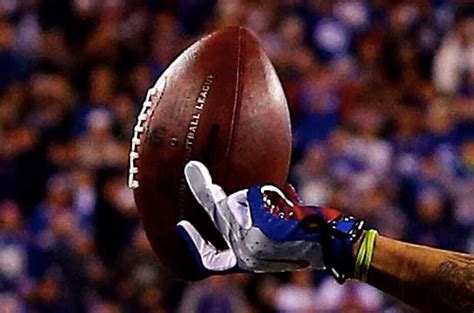 Zoomed In Shot Of Odell Beckham Catch Is Unbelievable - Daily Snark