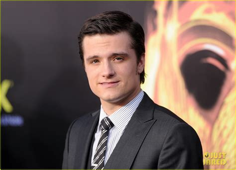 Liam Hemsworth & Miley Cyrus: 'Hunger Games' Premiere!: Photo 2638425 | Josh Hutcherson, Liam ...