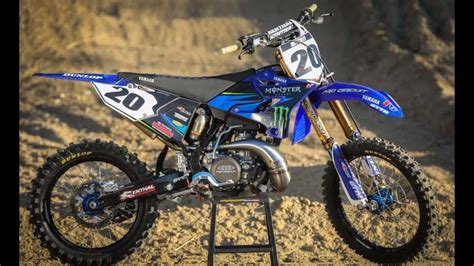 Deluxe Yamaha YZ250 2 Stroke Build | Motocross action, Motocross, Bike