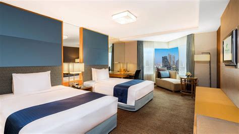 Holiday Inn Bangkok Silom from $58. Bangkok Hotel Deals & Reviews - KAYAK