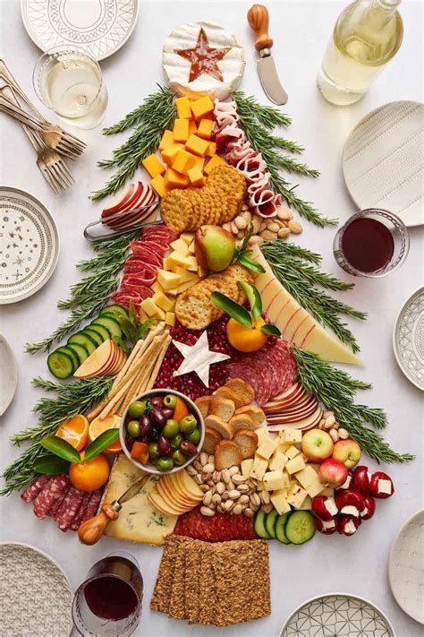 16 Christmas Tree Charcuterie Board Ideas