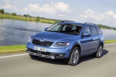 2015 Skoda Octavia Scout - HD Pictures @ carsinvasion.com