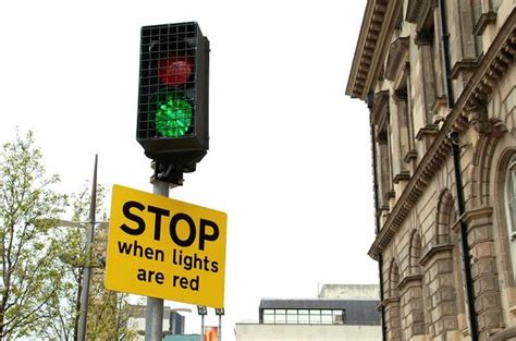 Traffic light, Belfast © Albert Bridge :: Geograph Ireland