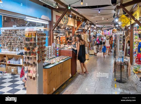 Cairns Night Markets, Cairns, Queensland, Australia Stock Photo - Alamy