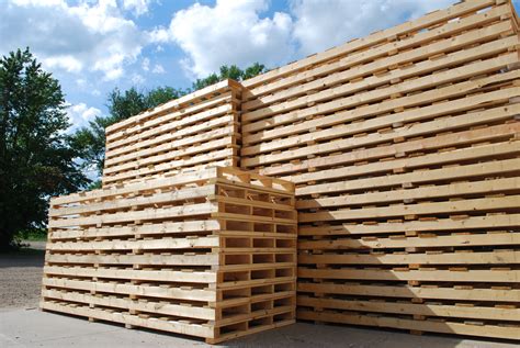 Heat Treated Pallets for Export | Sauk Centre | Centre Pallet