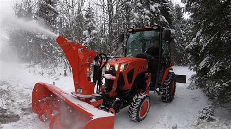 #370 Kubota LX2610 CompactTractor. LX2980 K-Connect Snowblower. First Run. Too Soon! outdoors ...