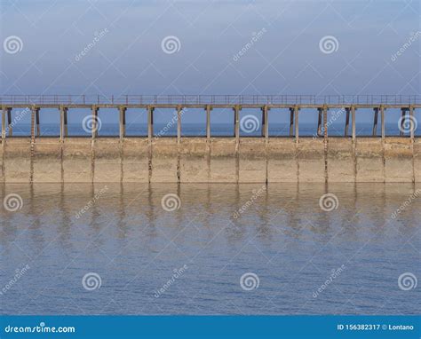 The East Pier of Blyth Harbour Stock Image - Image of water, blyth ...