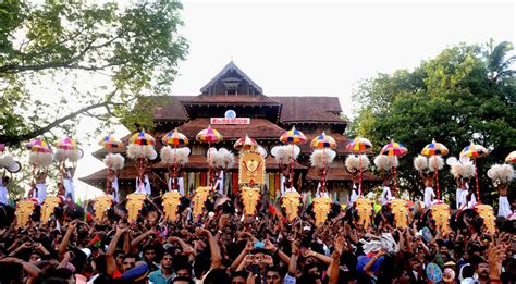 Elephant festivals of Kerala – Discovering India