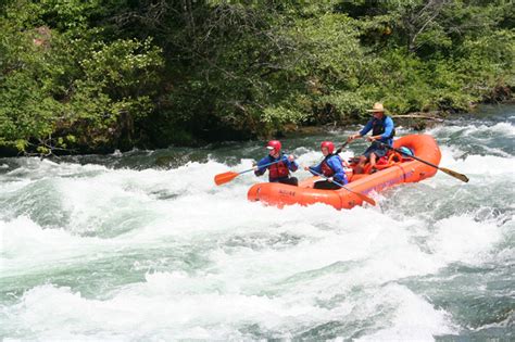 North Umpqua River Whitewater Rafting and Kayaking Day Trips - Oregon