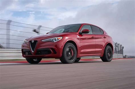 2022 Alfa-Romeo STELVIO 2022 Alfa Romeo Stelvio Quadrifoglio 0-60 Times, Top Speed, Specs ...