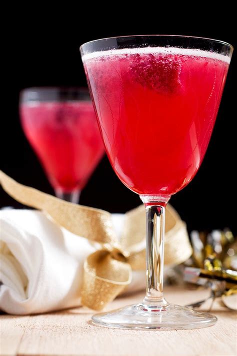 Raspberry Champagne Cocktail Recipe — Eatwell101