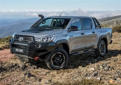 2018 Toyota HiLux RUGGED X (4x4) Price & Specifications | CarExpert