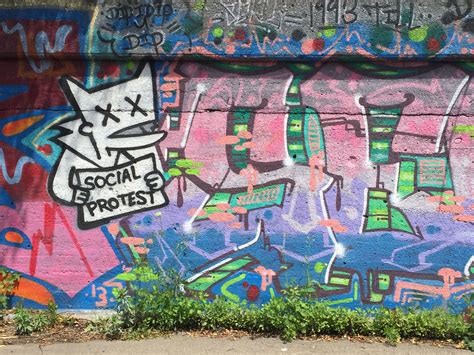 pink and blue graffiti free image | Peakpx