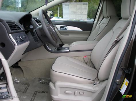 Medium Light Stone Interior 2011 Lincoln MKX FWD Photo #39165046 | GTCarLot.com