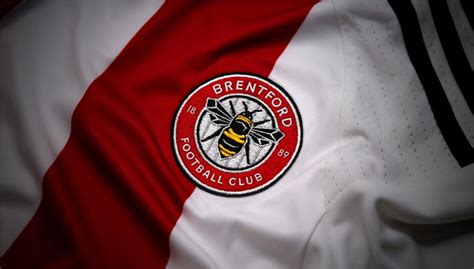 New Brentford FC Crest Revealed - Footy Headlines