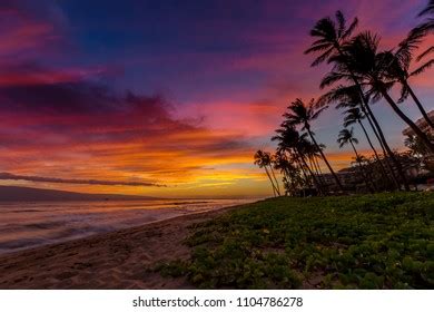 Kaanapali Beach Sunset Stock Photo 1104786299 | Shutterstock