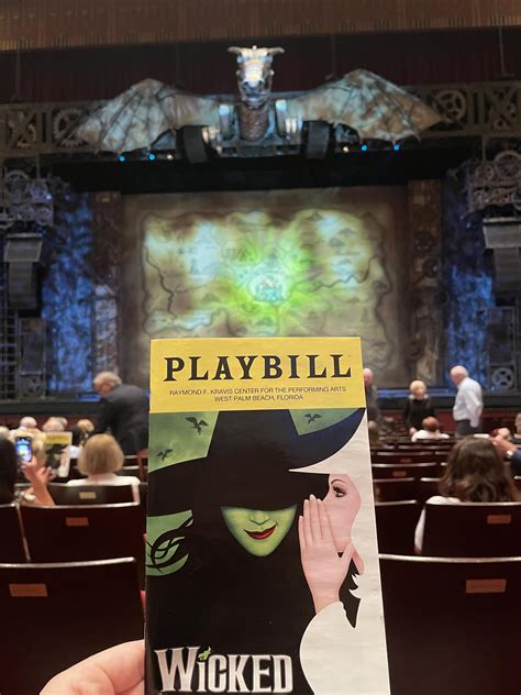 I saw the wicked tour last night! : r/wicked