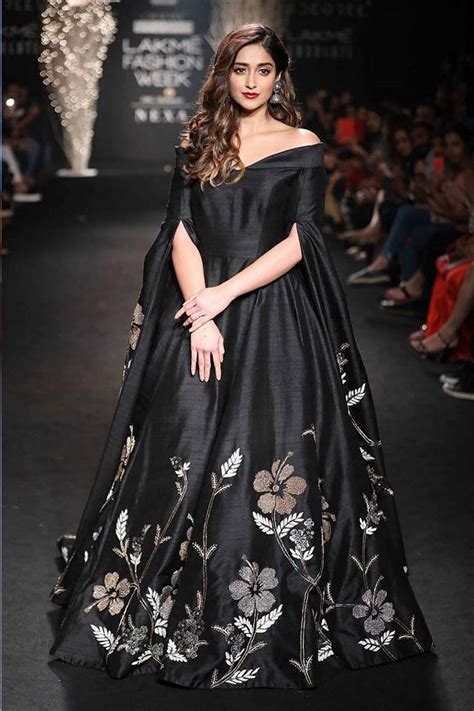 SHOWSTOPPER-ILLEANA-D'CRUZ-FOR-DE-BELLE-BLACK-PONCHO-GOWN-LAKME-FASHION-WEEK-WINTER-FESTIVE-2 ...