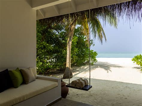 Cocoon Island Maldives Water Villas & Sandbank - Maldives - Holiday ...